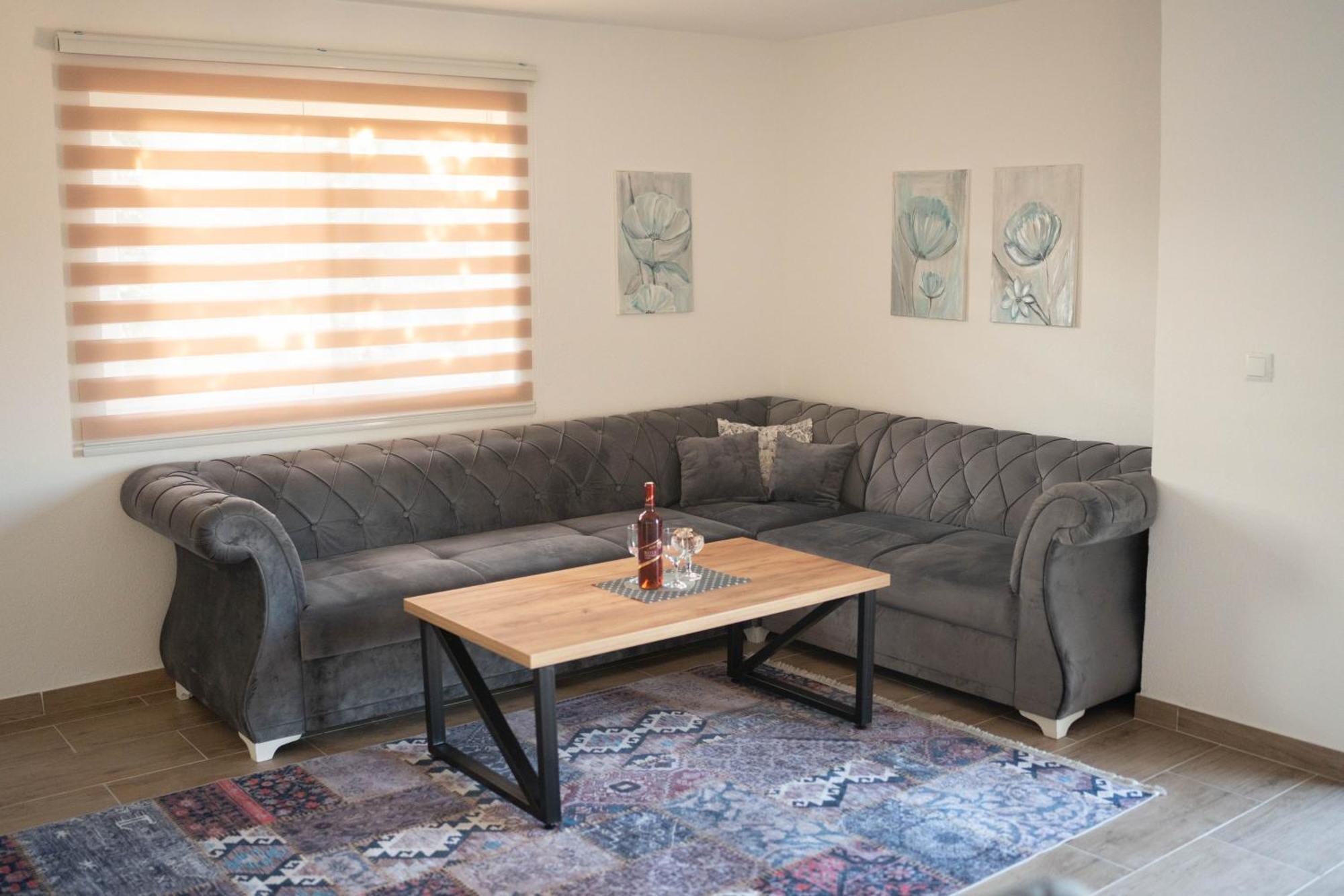 Apartmani Elegance Tuzla Bagian luar foto