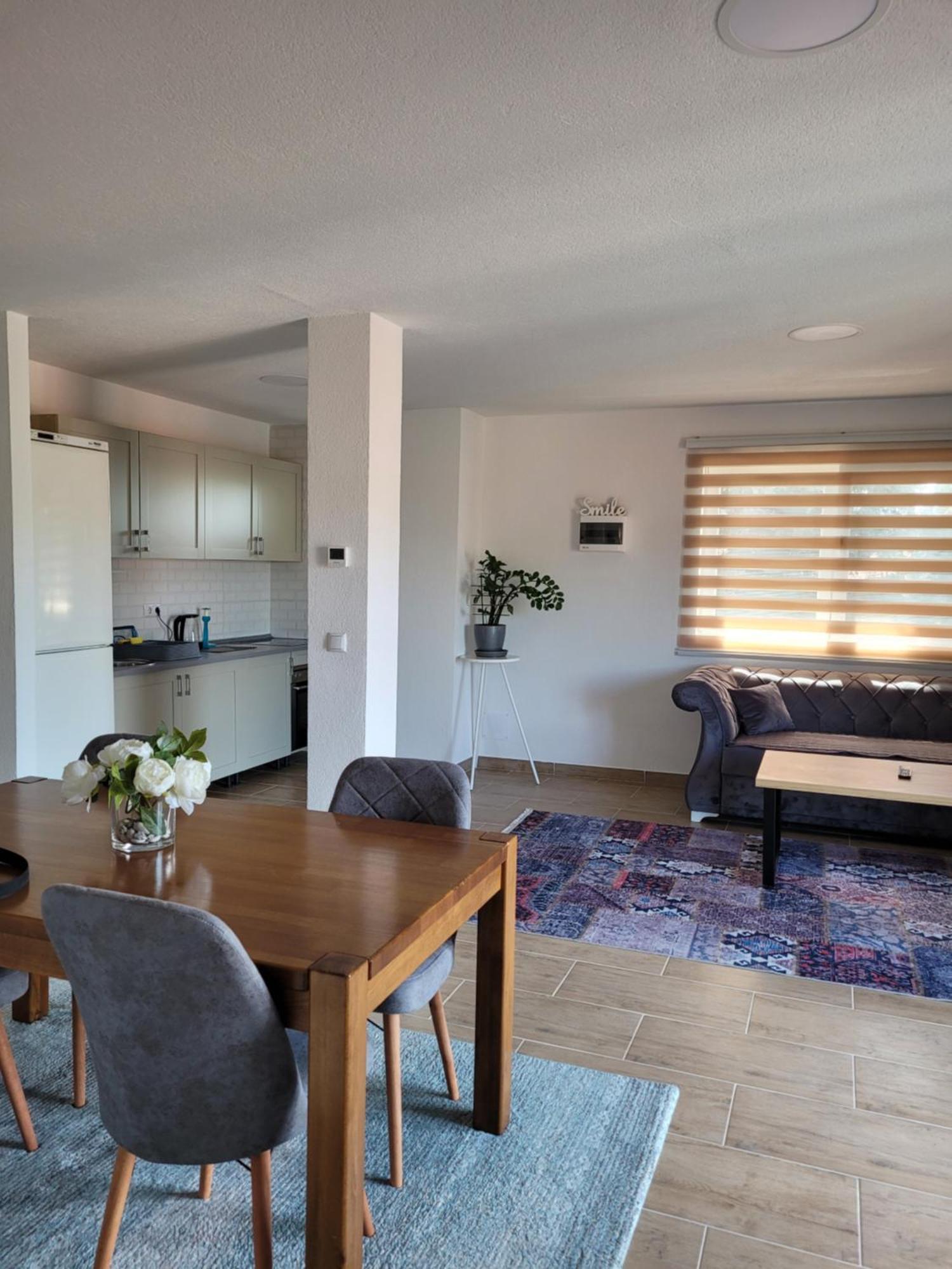 Apartmani Elegance Tuzla Bagian luar foto