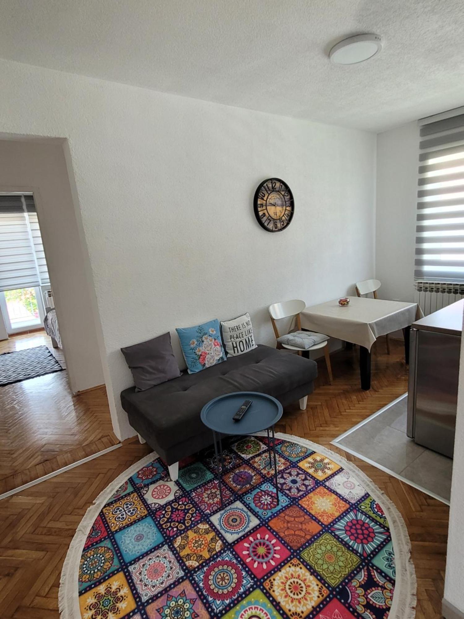 Apartmani Elegance Tuzla Bagian luar foto