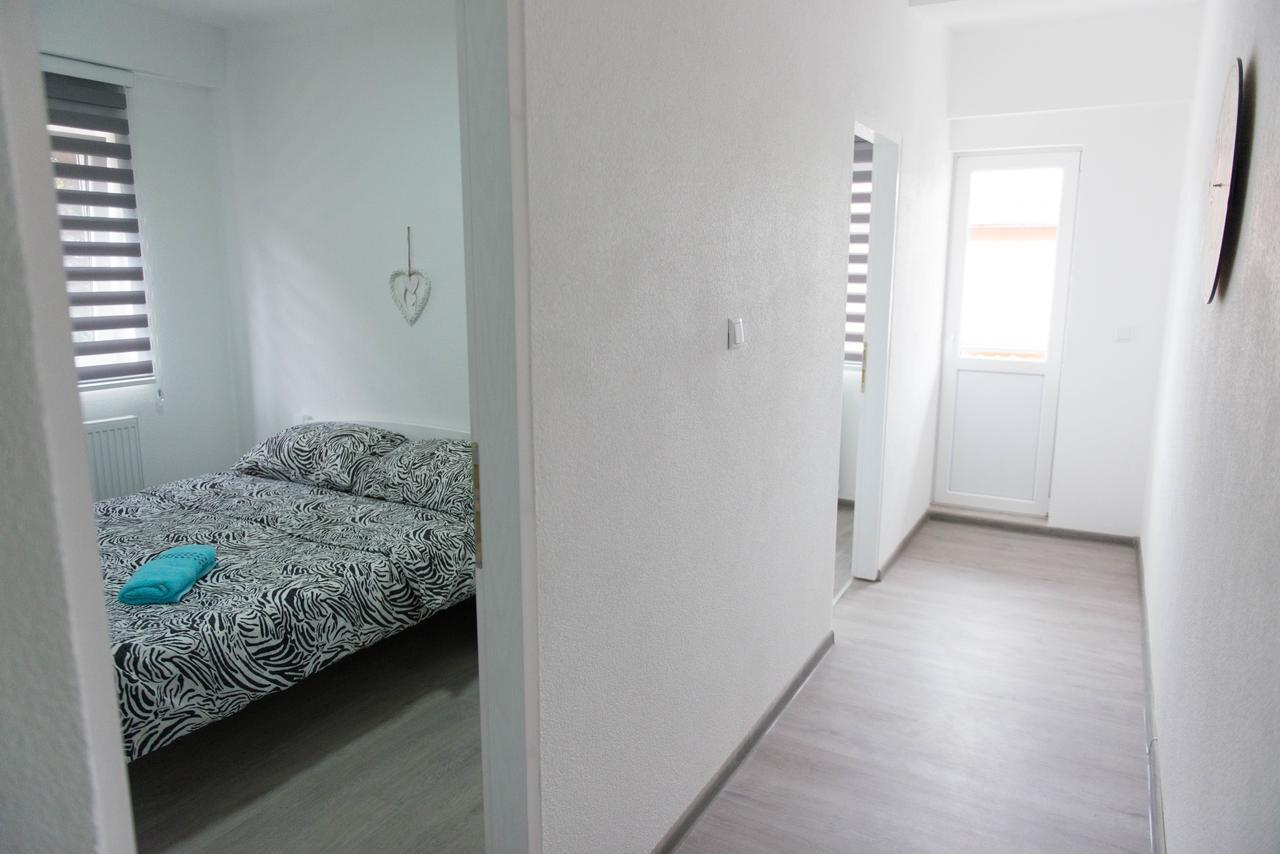 Apartmani Elegance Tuzla Bagian luar foto