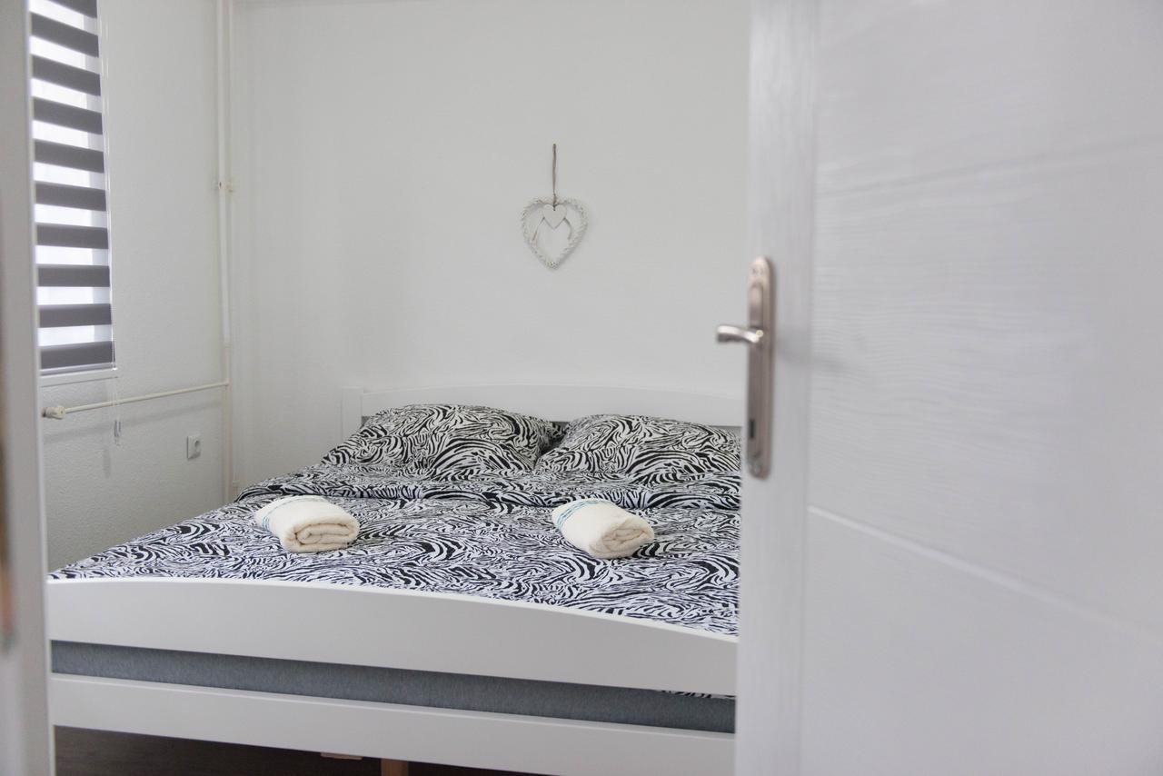 Apartmani Elegance Tuzla Bagian luar foto